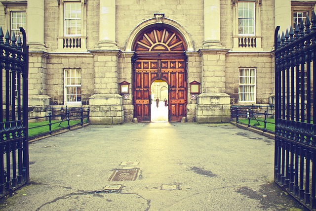 trinity-college-405783_640.jpg